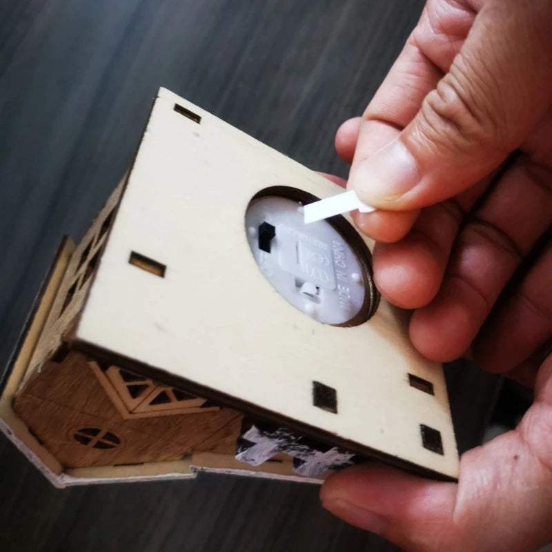 Holzhaus (beleuchtet)