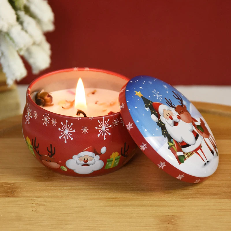 Kerze mit weihnachtlichen Motiven